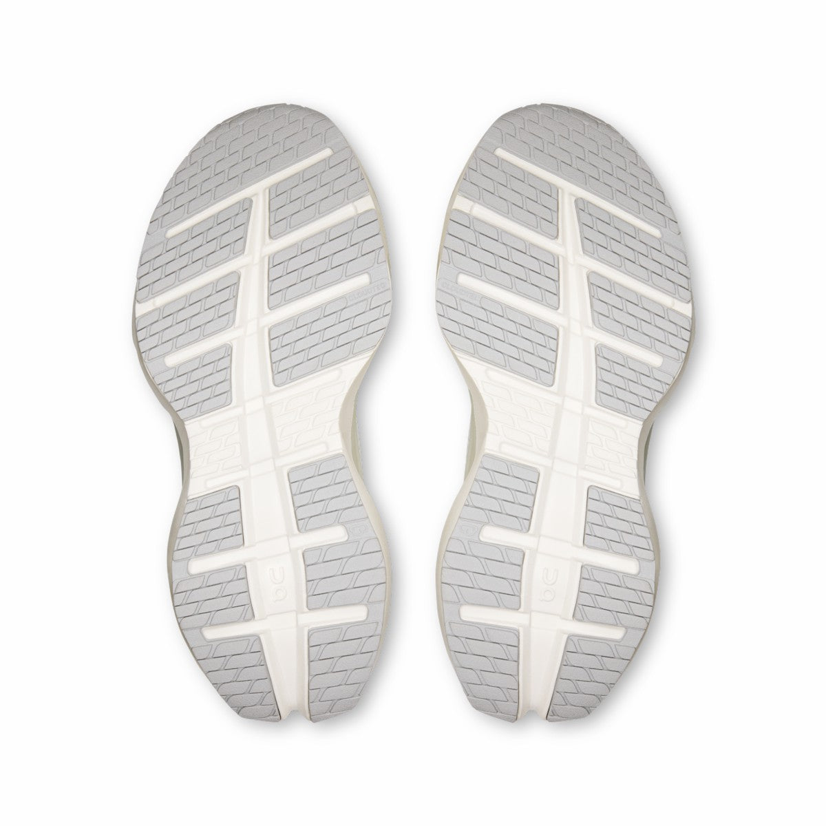 On United States Trending | Women's Cloudrunner 3 Max - White/Glacier
