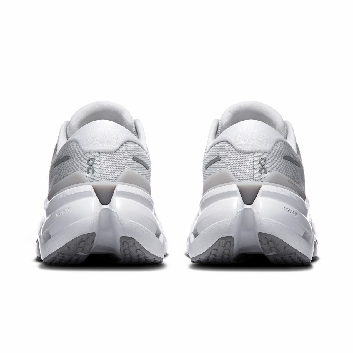 On United States Featured | Women's Cloudrunner 3 - Frost/Glacier