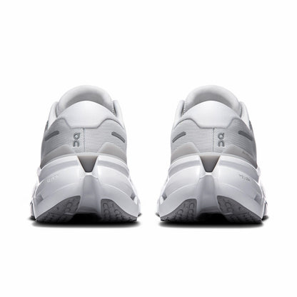 On United States Featured | Women's Cloudrunner 3 - Frost/Glacier