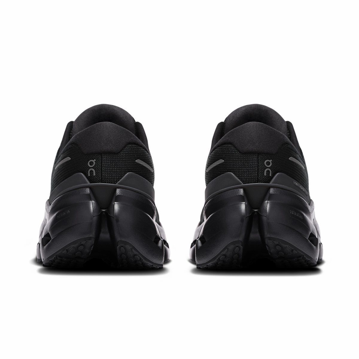 On United States Trusted | Women's Cloudrunner 3 - Black/Black