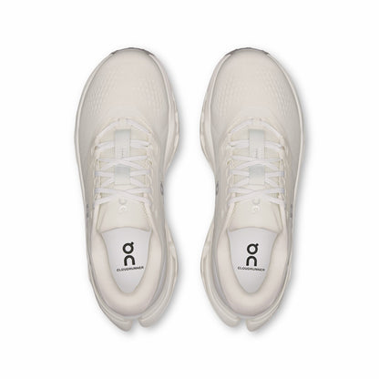 On United States Everyday | Women's Cloudrunner 3 - White/Ivory