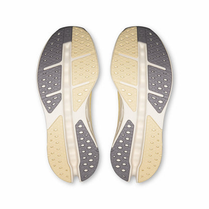 On United States Latest | Women's Cloudsurfer Max - Dijon/Ivory