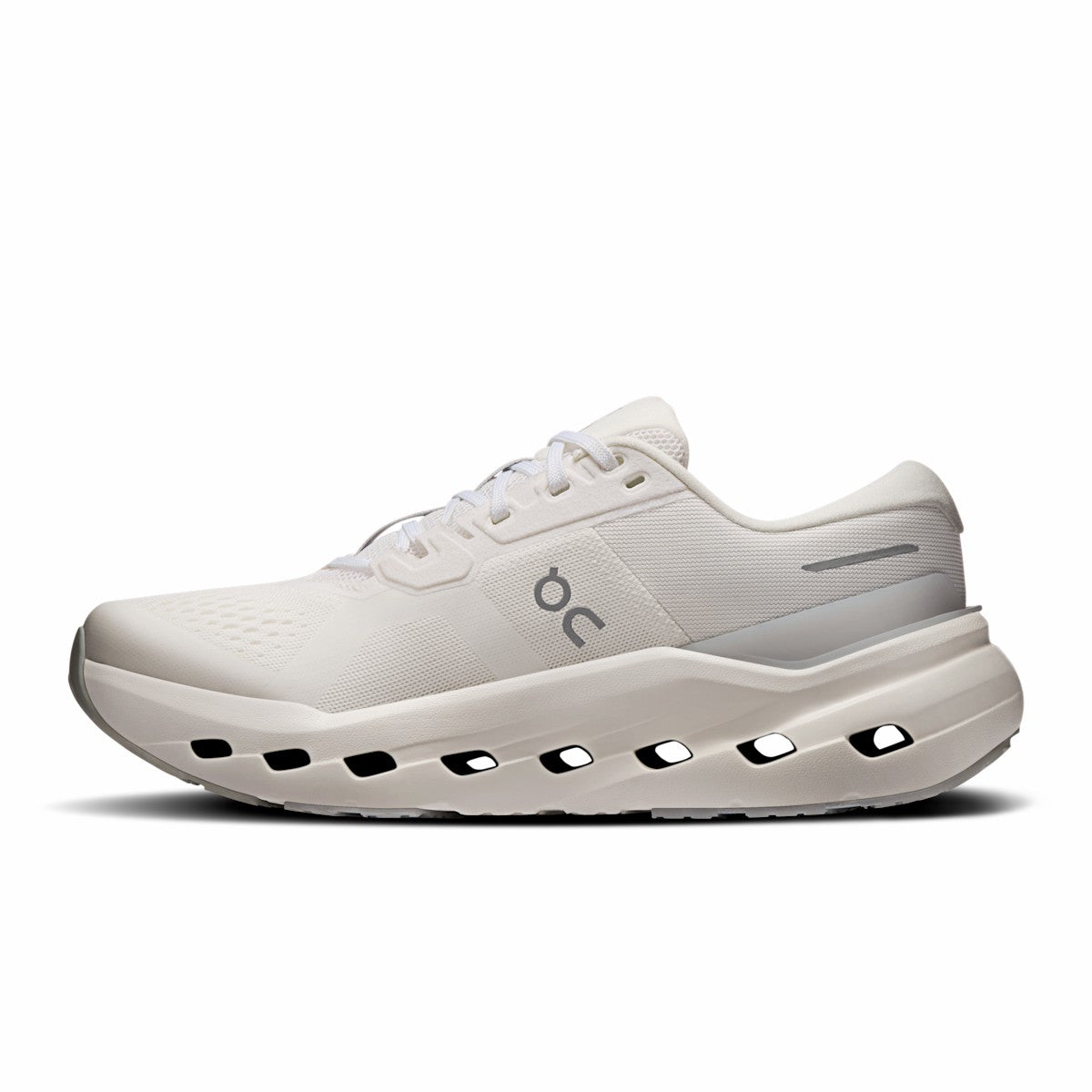 On United States Value | Women's Cloudrunner 3 Wide - White/Ivory