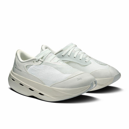 On United States Smart Buy | Women's Cloudboom Volt PAF - White/Gale