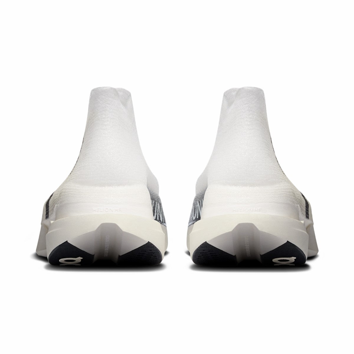 On United States Everyday | LightSpray Cloudboom Strike - White/Black