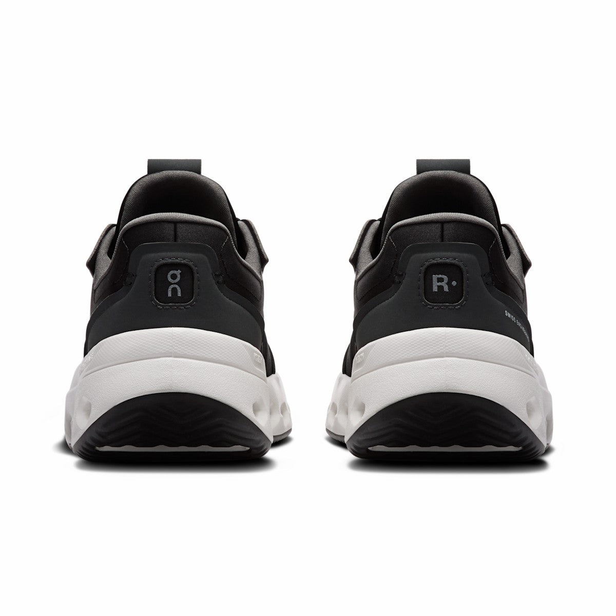 On United States Quality | Women's THE ROGER Wildcard - Black/White