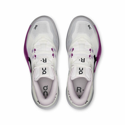 On United States Signature | Women's THE ROGER Pro 3 - White/Muscadine