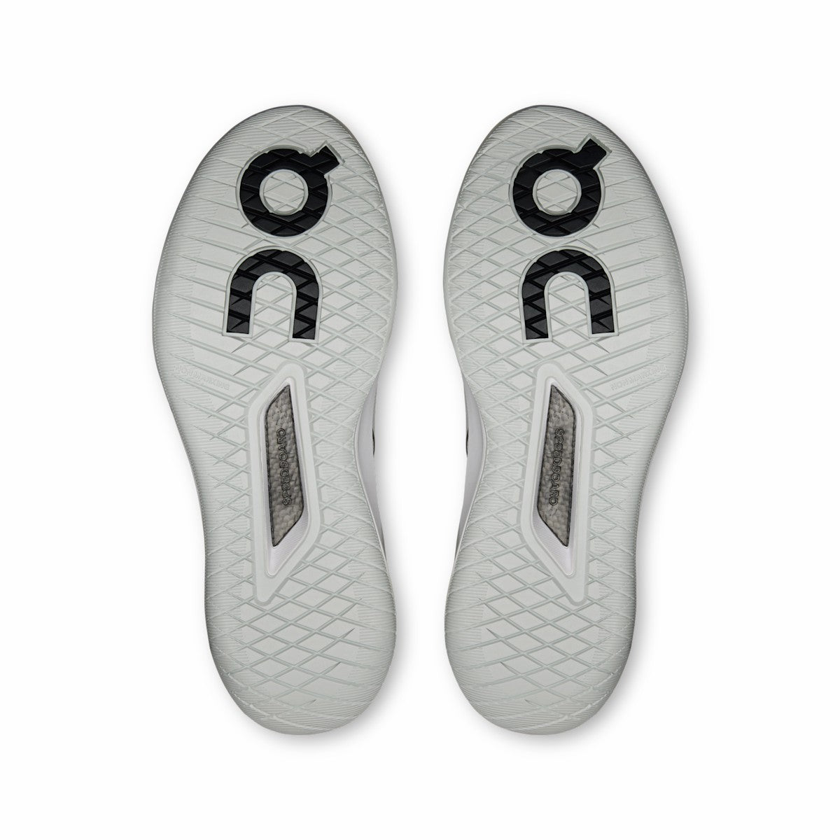 On United States Signature | Women's THE ROGER Pro 3 - White/Muscadine
