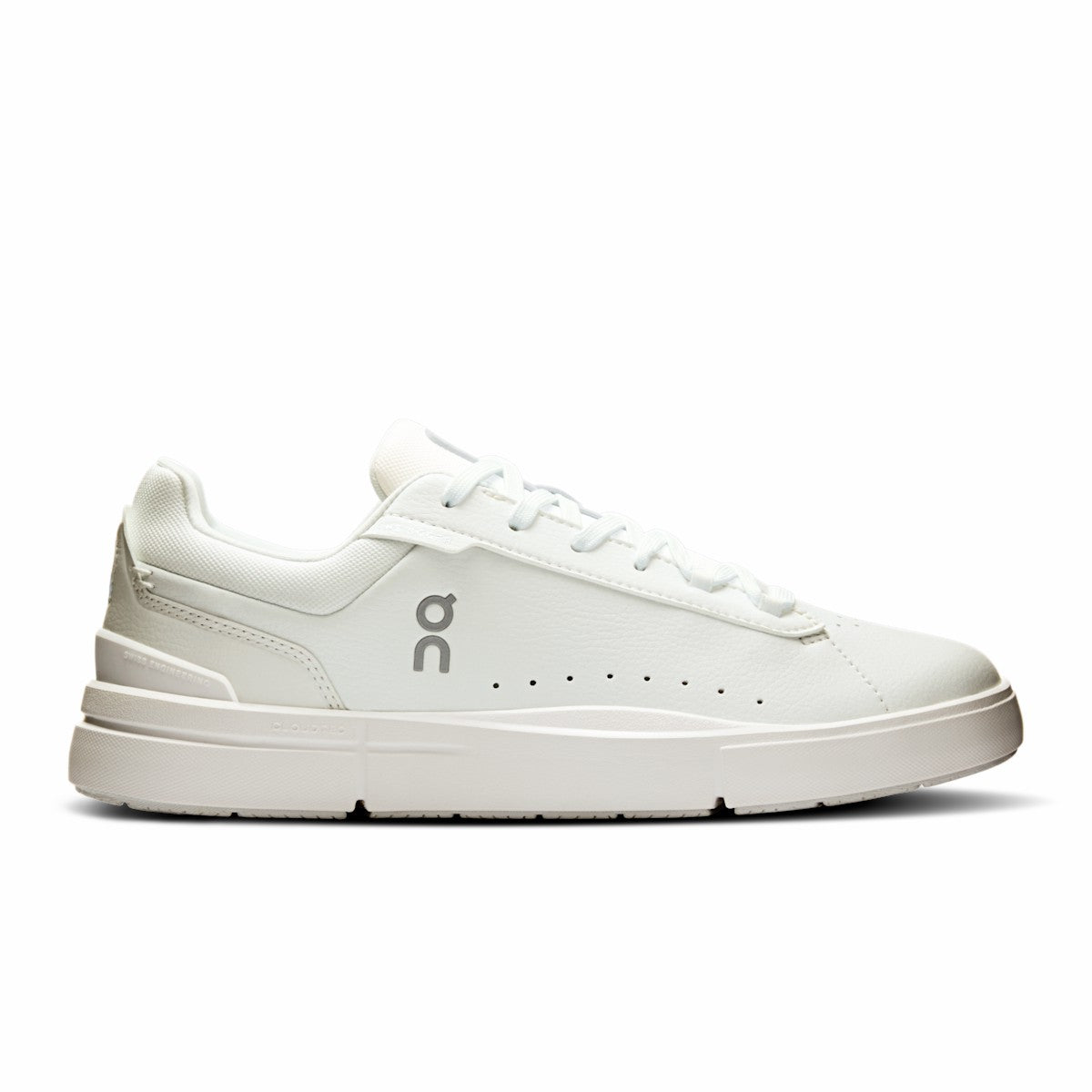 On United States Smart Buy | Women's THE ROGER Advantage - White/White