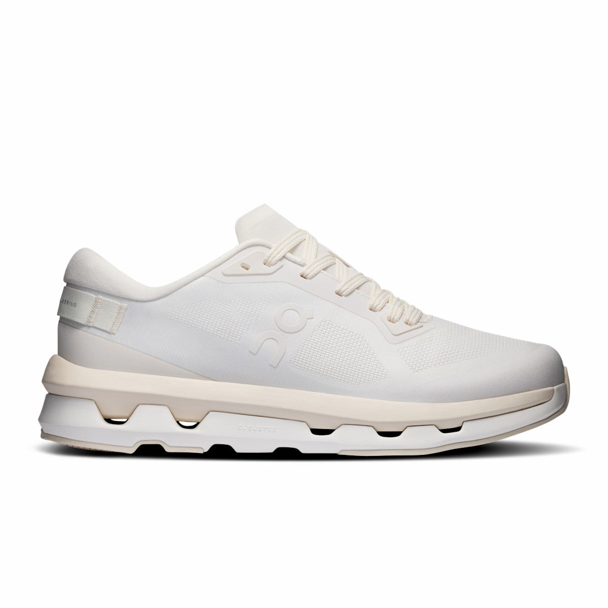 On United States Latest | Women's Cloudzone - Ivory/Dew