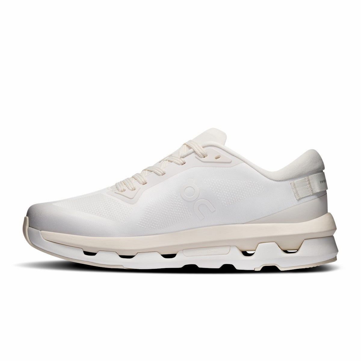 On United States Latest | Women's Cloudzone - Ivory/Dew