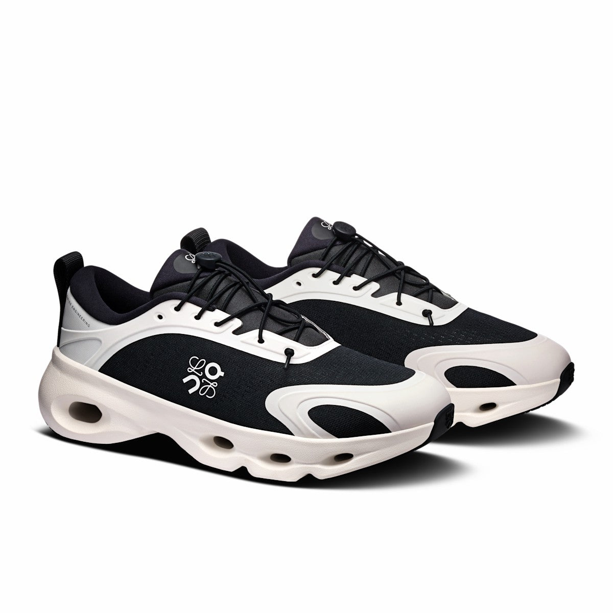 On United States Signature | Women's Cloudsolo LOEWE - Black/Eggshell