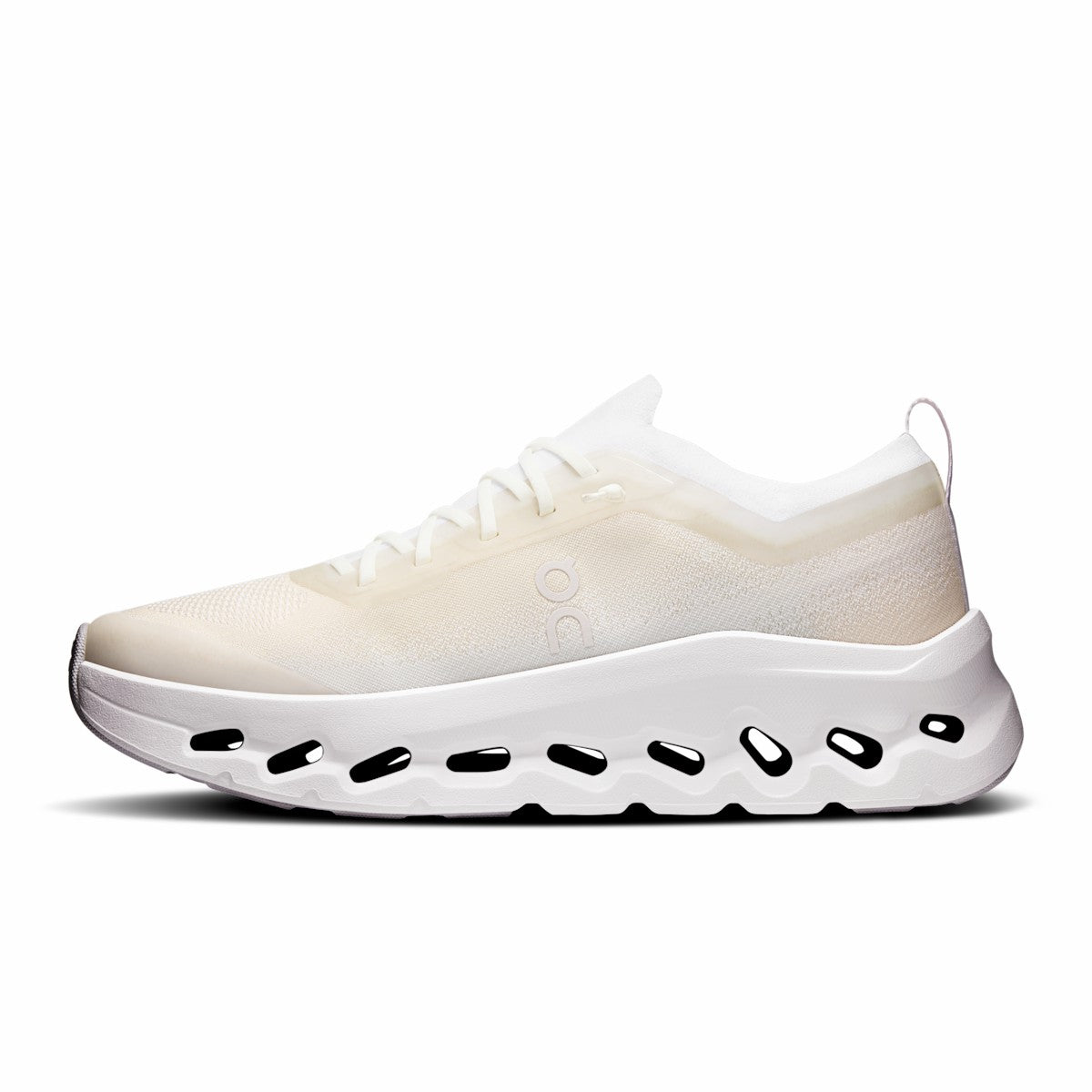 On United States Classic | Women's Cloudtilt Moon - White/Frost