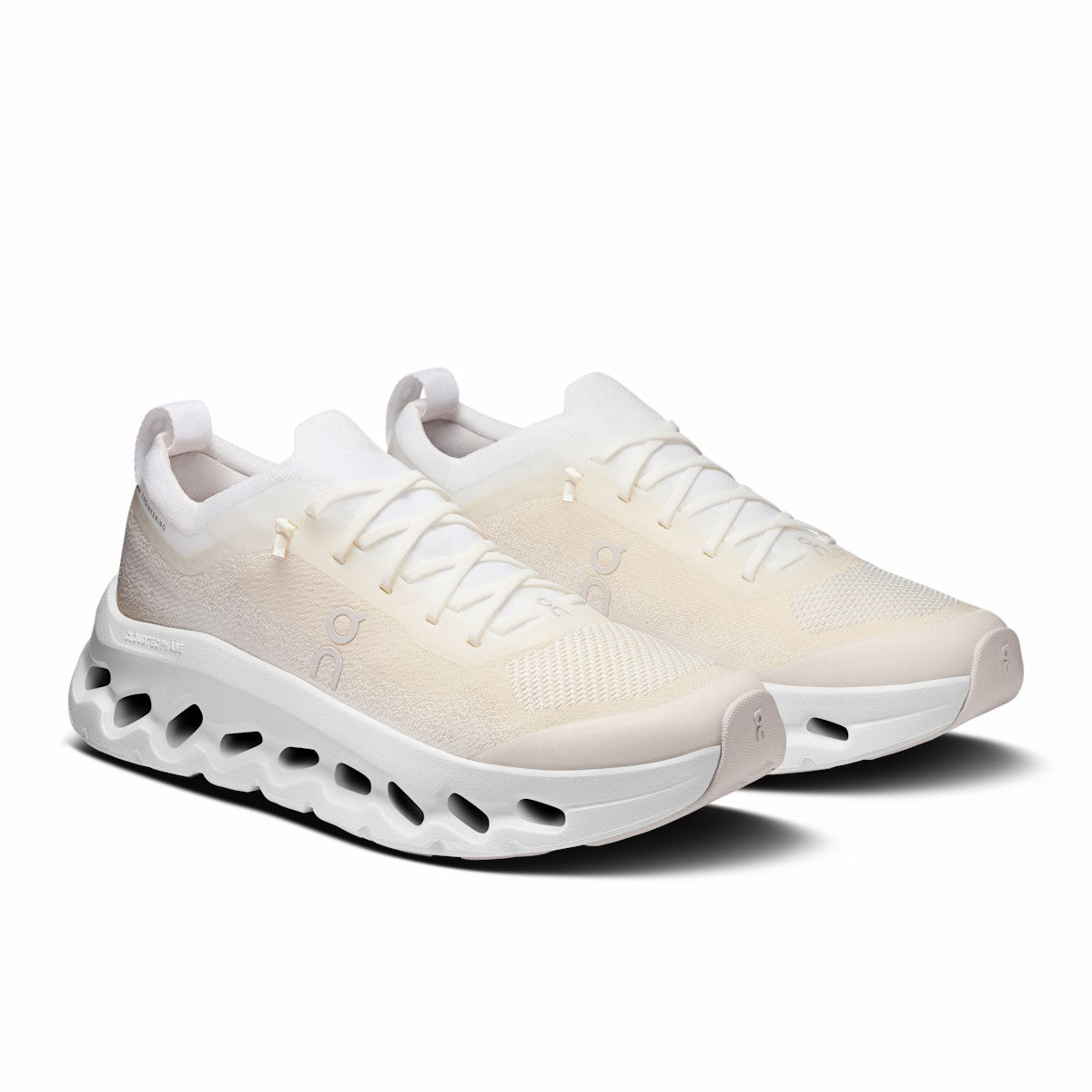 On United States Classic | Women's Cloudtilt Moon - White/Frost