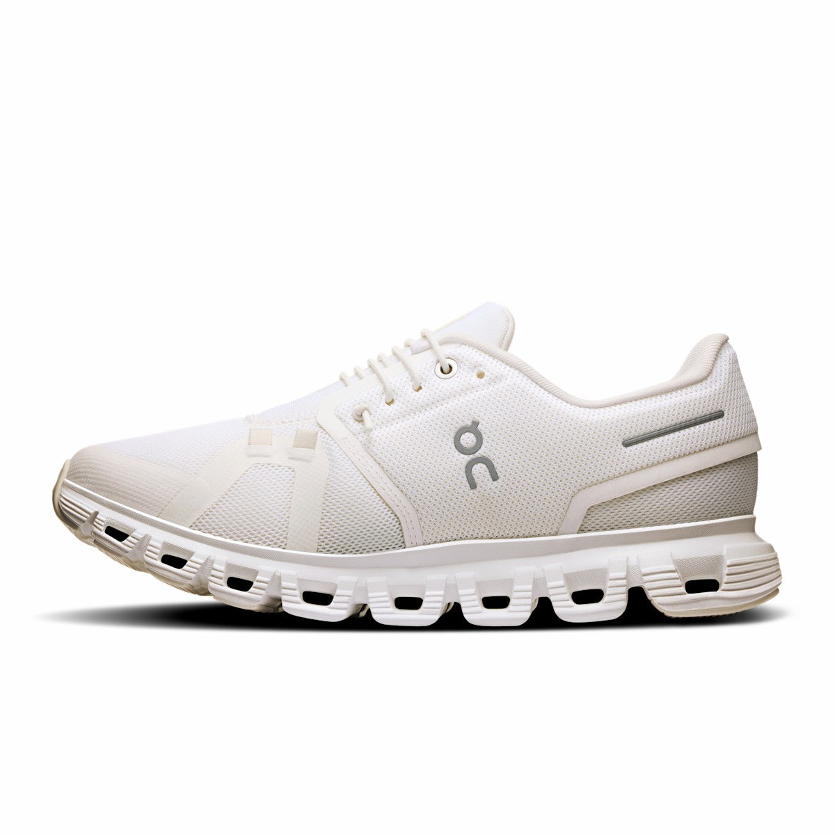 On United States Trending | Women's Cloud 6 Wide - White/White