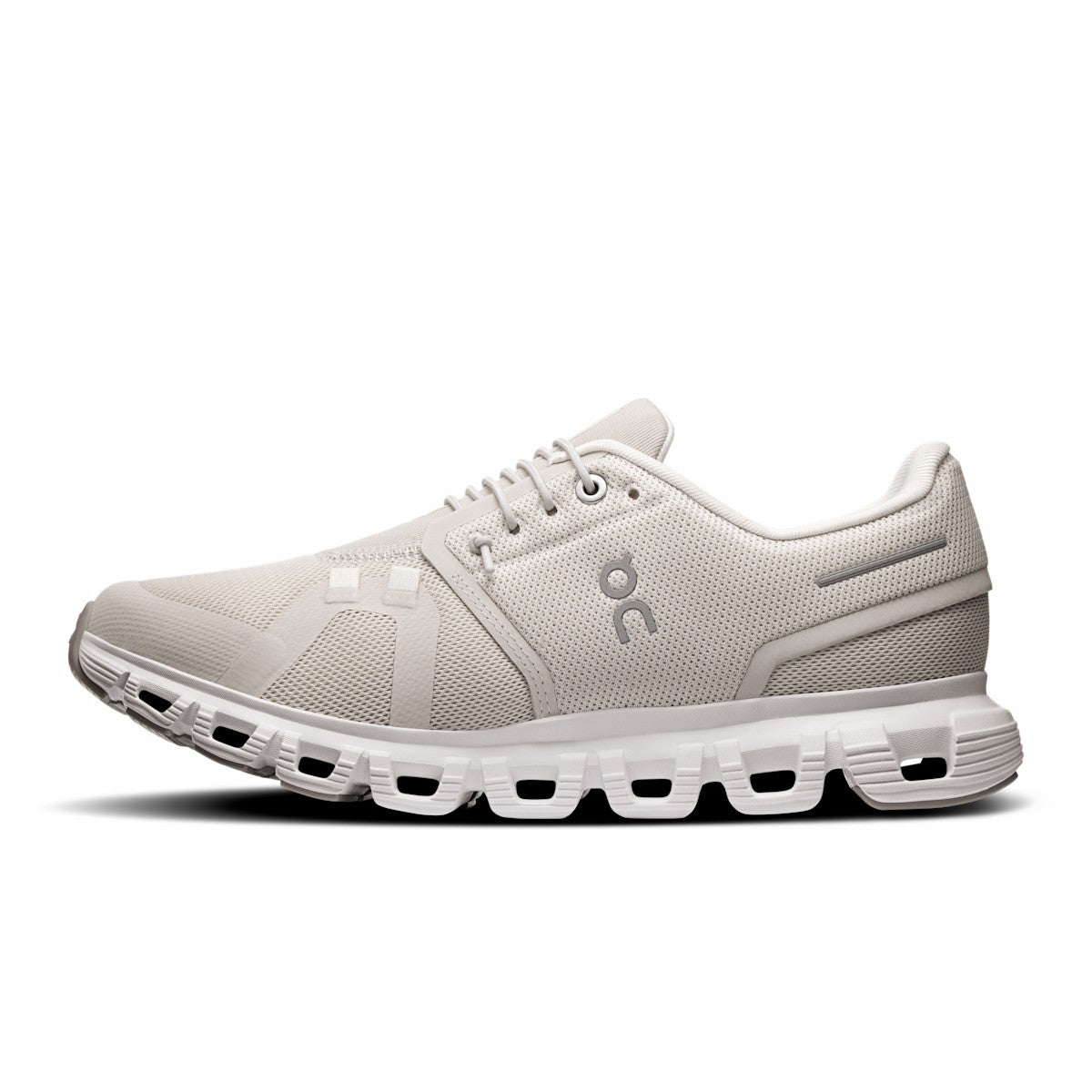 On United States Quality | Women's Cloud 6 Wide - Pearl/White