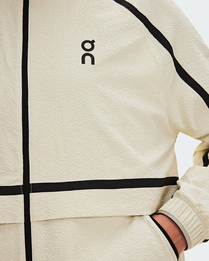 On United States Essential | Women's Performance Volt Jacket - Hare