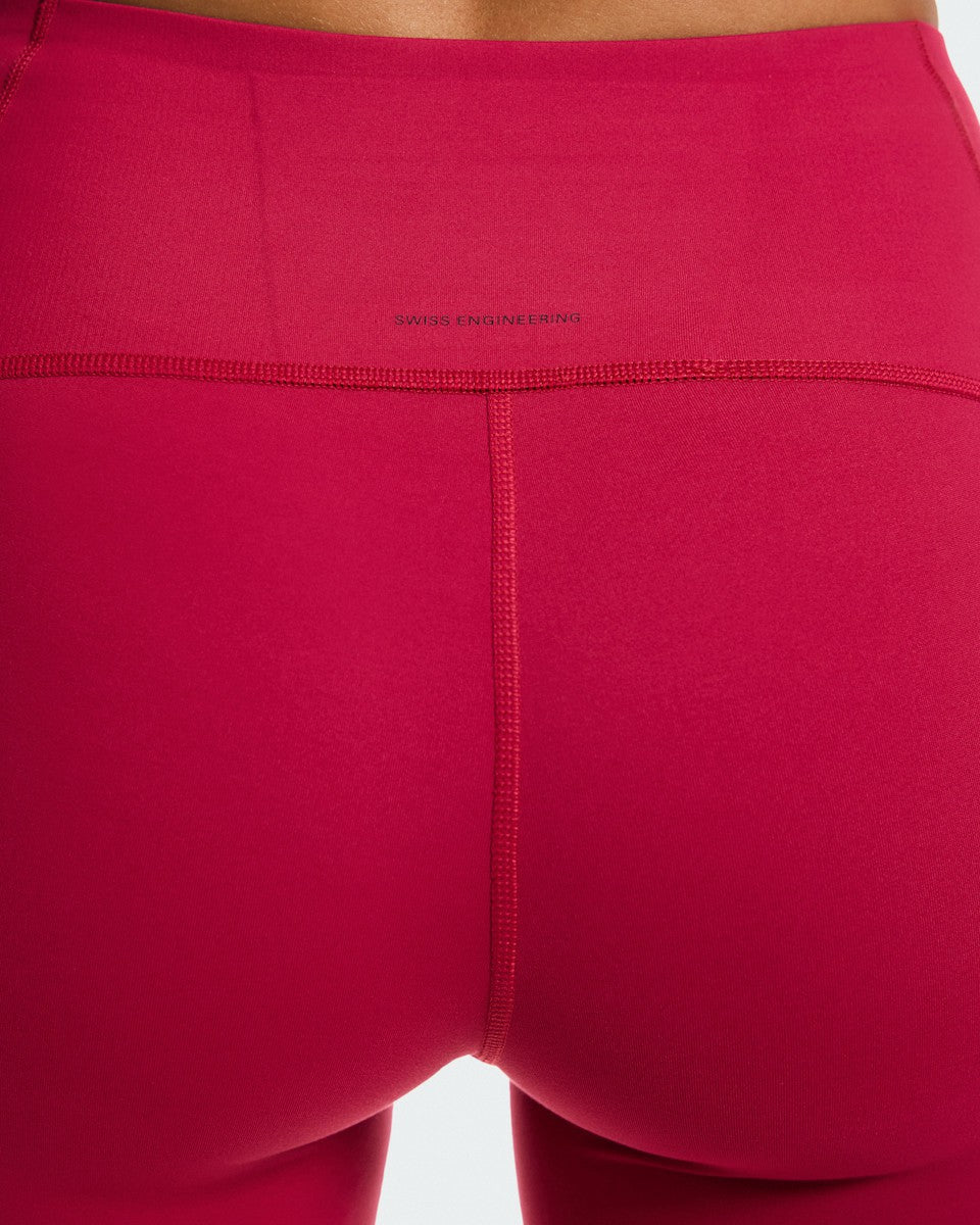 On United States Recommended | Women's Studio Tights Short - Grenadine