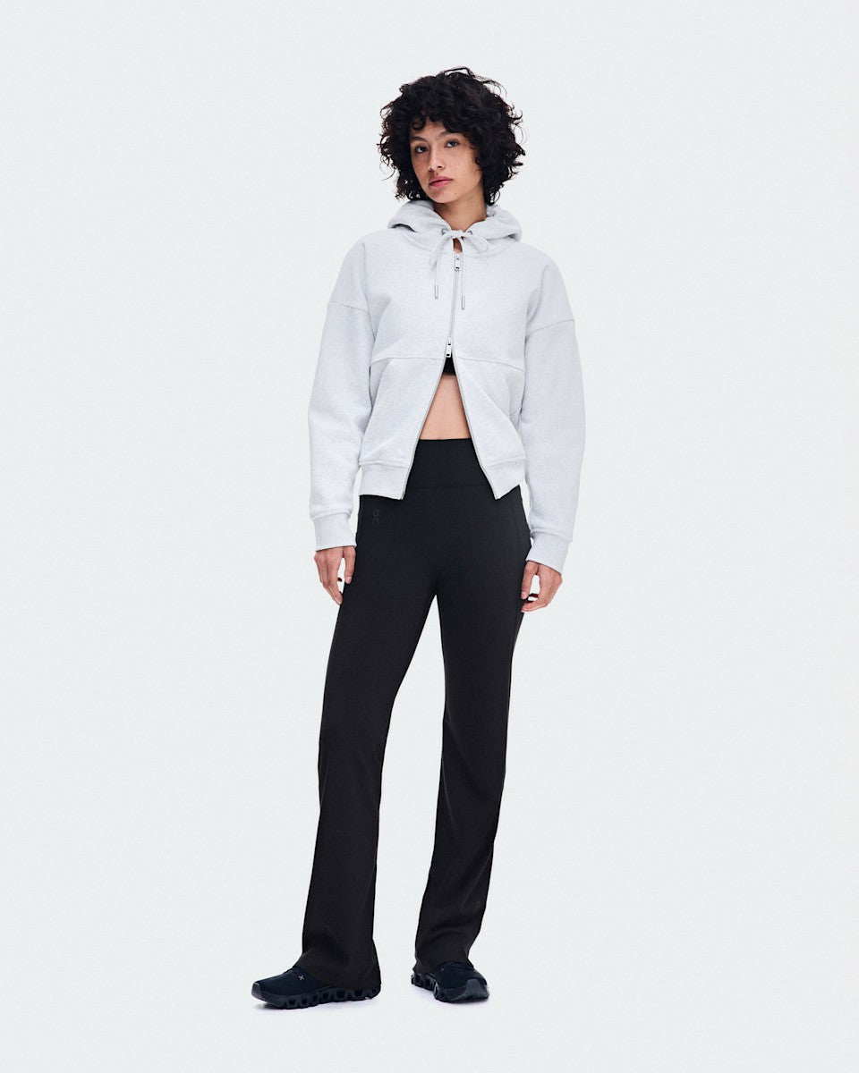 On United States Quality | Women's Studio Flared Pants 32" - Black