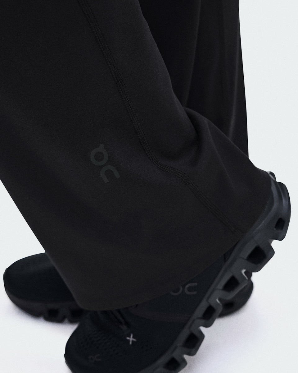 On United States Quality | Women's Studio Flared Pants 32" - Black