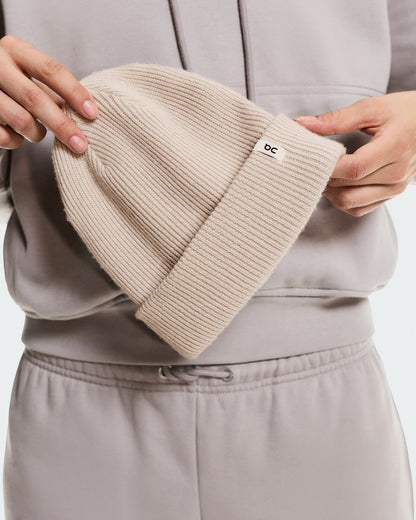On United States Featured | Merino Beanie - Oat