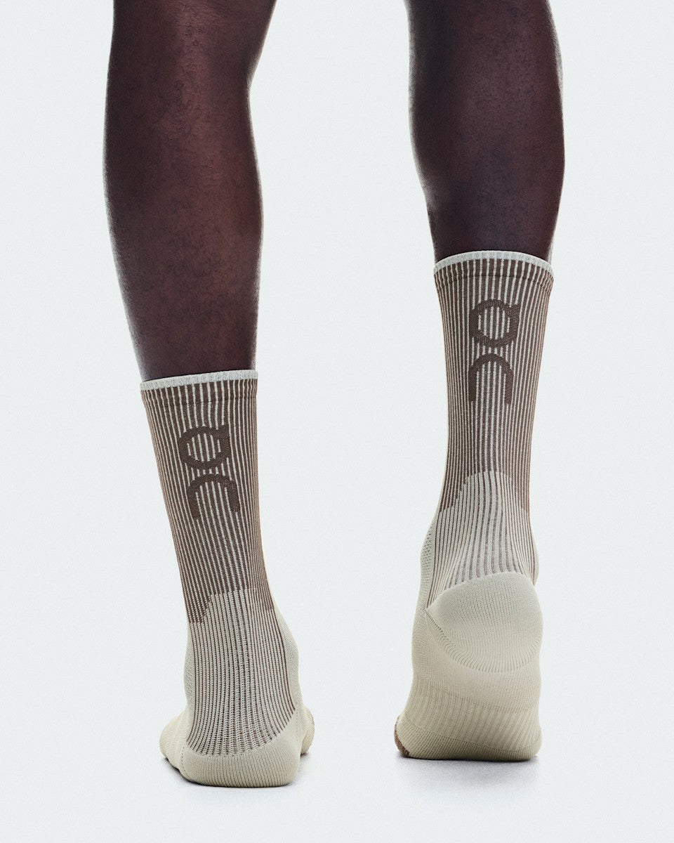 On United States Latest | Performance Run Sock High - Brume/Clove
