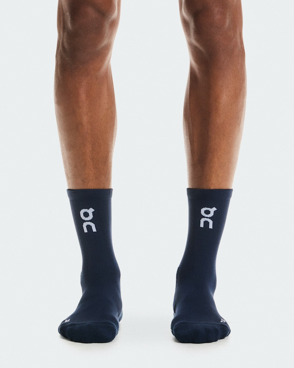 On United States Essential | Core Run Sock High 2P - Navy