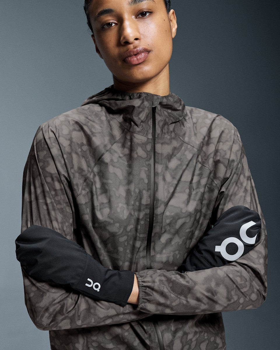 On United States Latest | Core Glove - Black