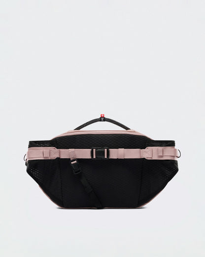 On United States Trending | Sling Pack 9L - Biscuit/Black