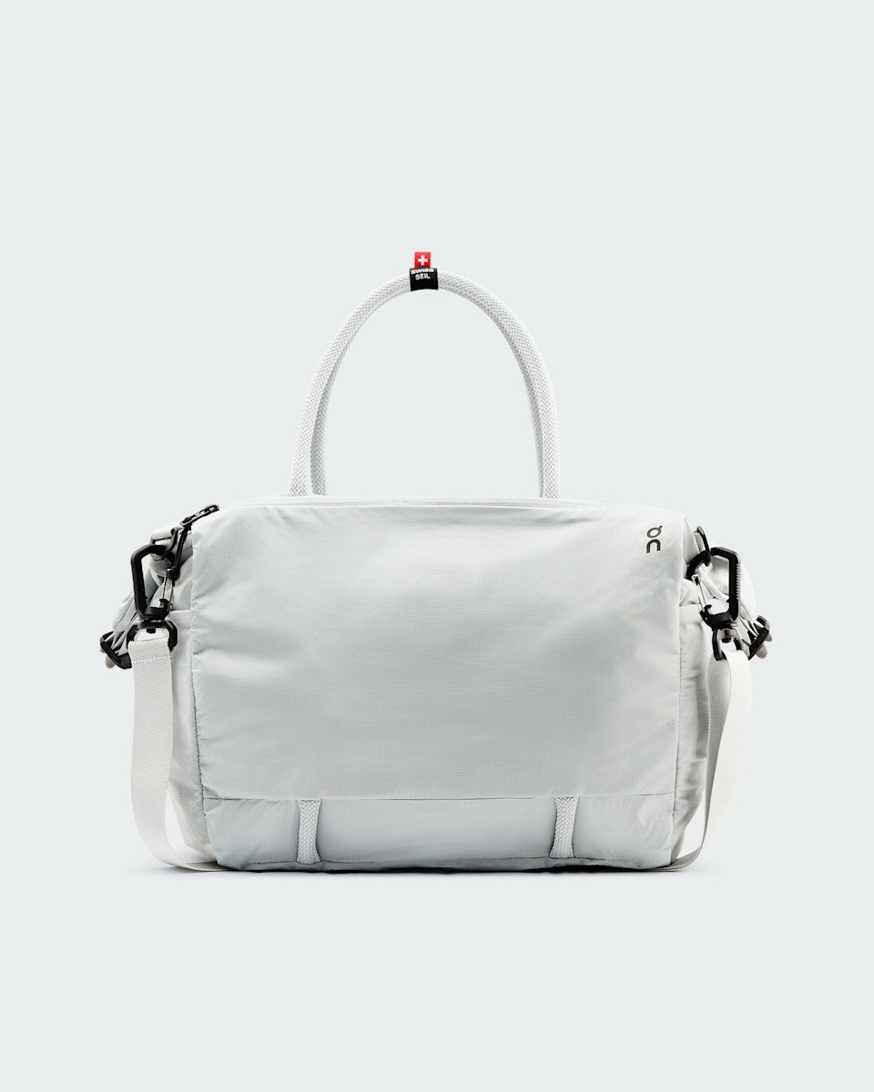 On United States Latest | Track Pack 35L Lite - Glacier