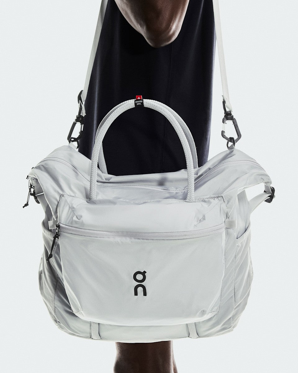 On United States Latest | Track Pack 35L Lite - Glacier