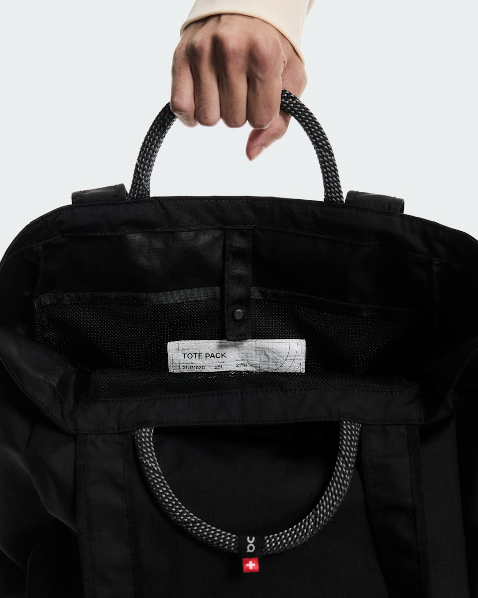 On United States Smart Buy | Tote Pack 25L - Black