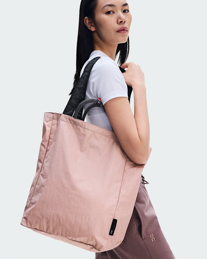On United States Popular | Tote Pack 25L - Biscuit/Black