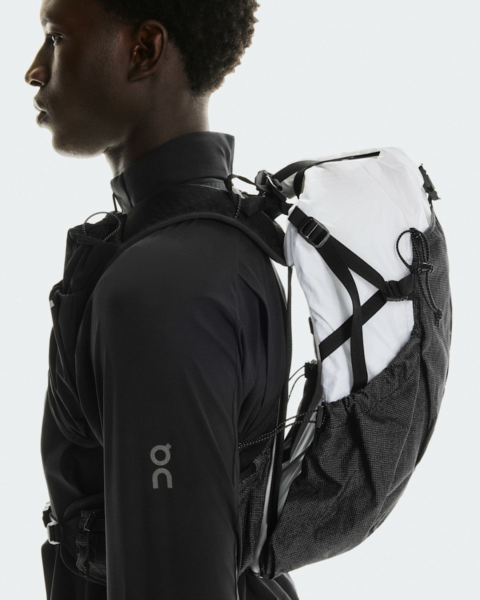 On United States Deals | Trail Pack 20L - White/Black