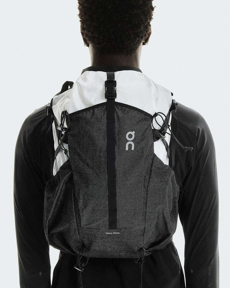 On United States Deals | Trail Pack 20L - White/Black