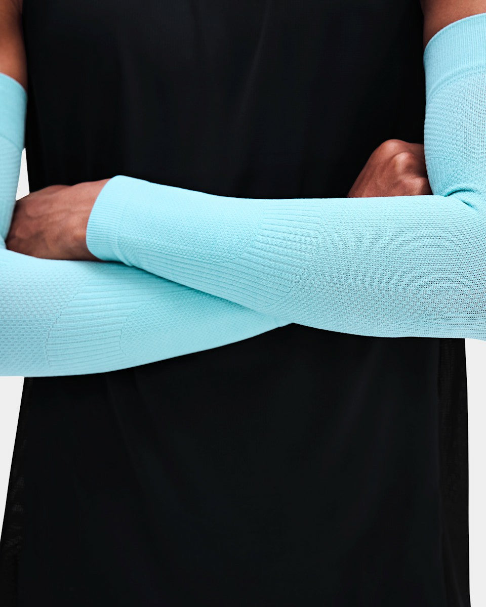 On United States Essential | Performance Arm Sleeves - Wash