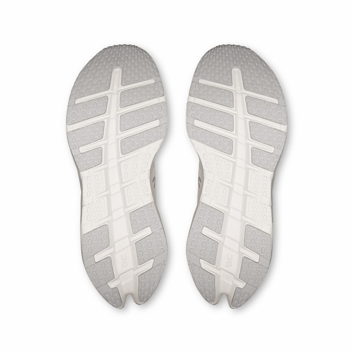 On United States Great Value | Men's Cloudrunner 3 - White/Glacier