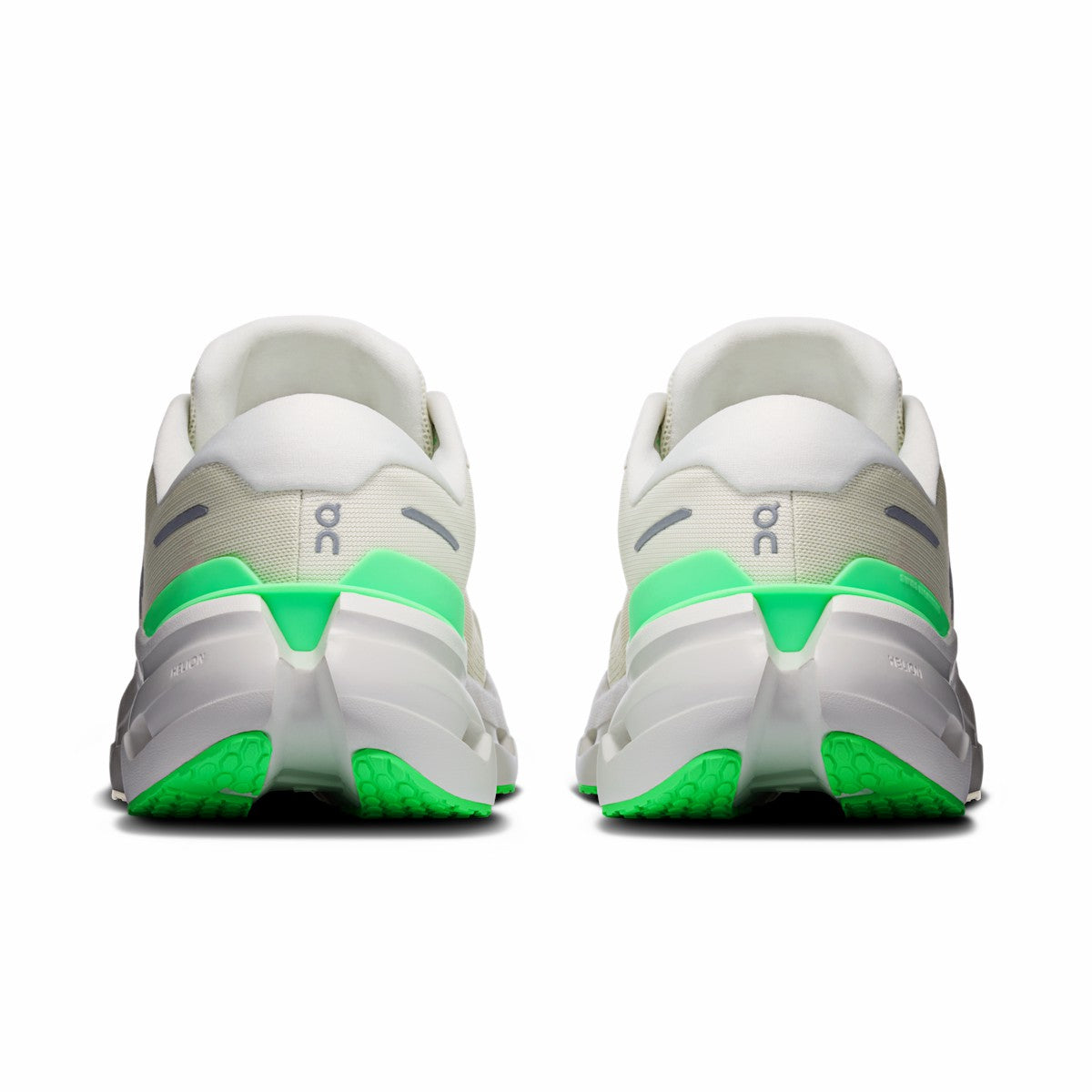On United States Best Seller | Men's Cloudrunner 3 Wide - Ghost/Verdite