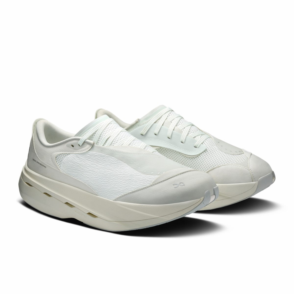 On United States Trusted | Men's Cloudboom Volt PAF - White/Gale