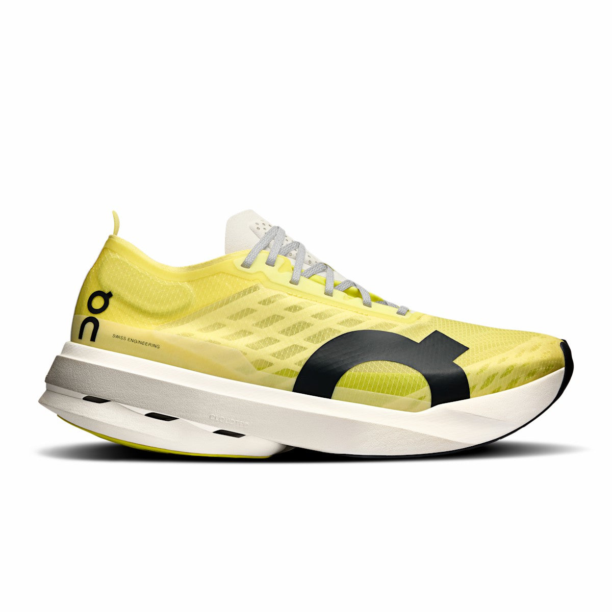 On United States Smart Buy | Men's Cloudboom Strike - Black/White