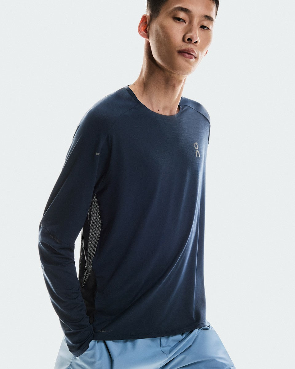 On United States Latest | Men's Performance Long-T - Navy/Black