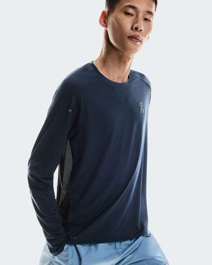 On United States Latest | Men's Performance Long-T - Navy/Black