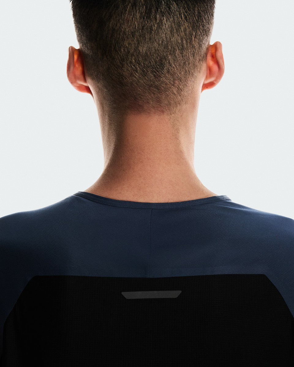 On United States Latest | Men's Performance Long-T - Navy/Black