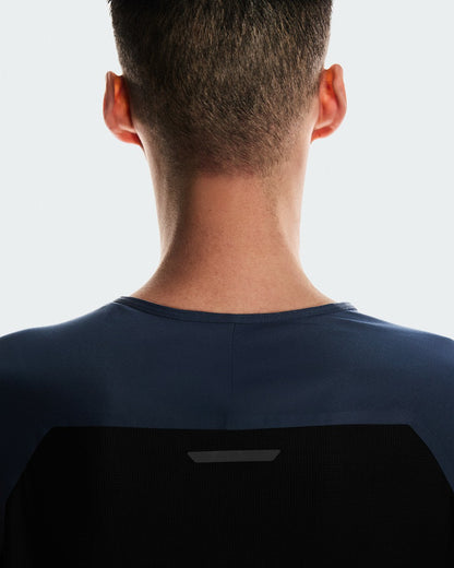 On United States Latest | Men's Performance Long-T - Navy/Black