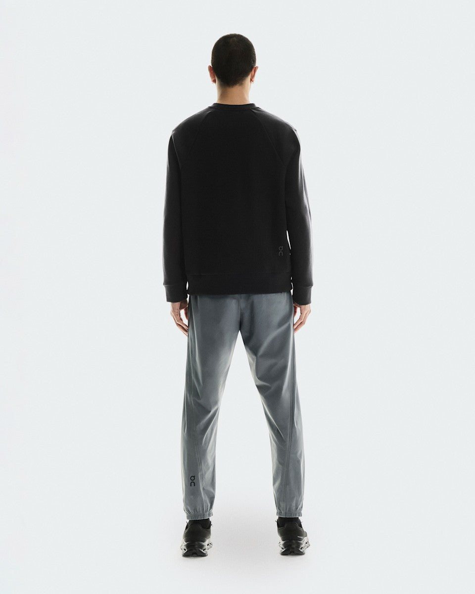 On United States Quality | Men's Focus Tech Crew - Black