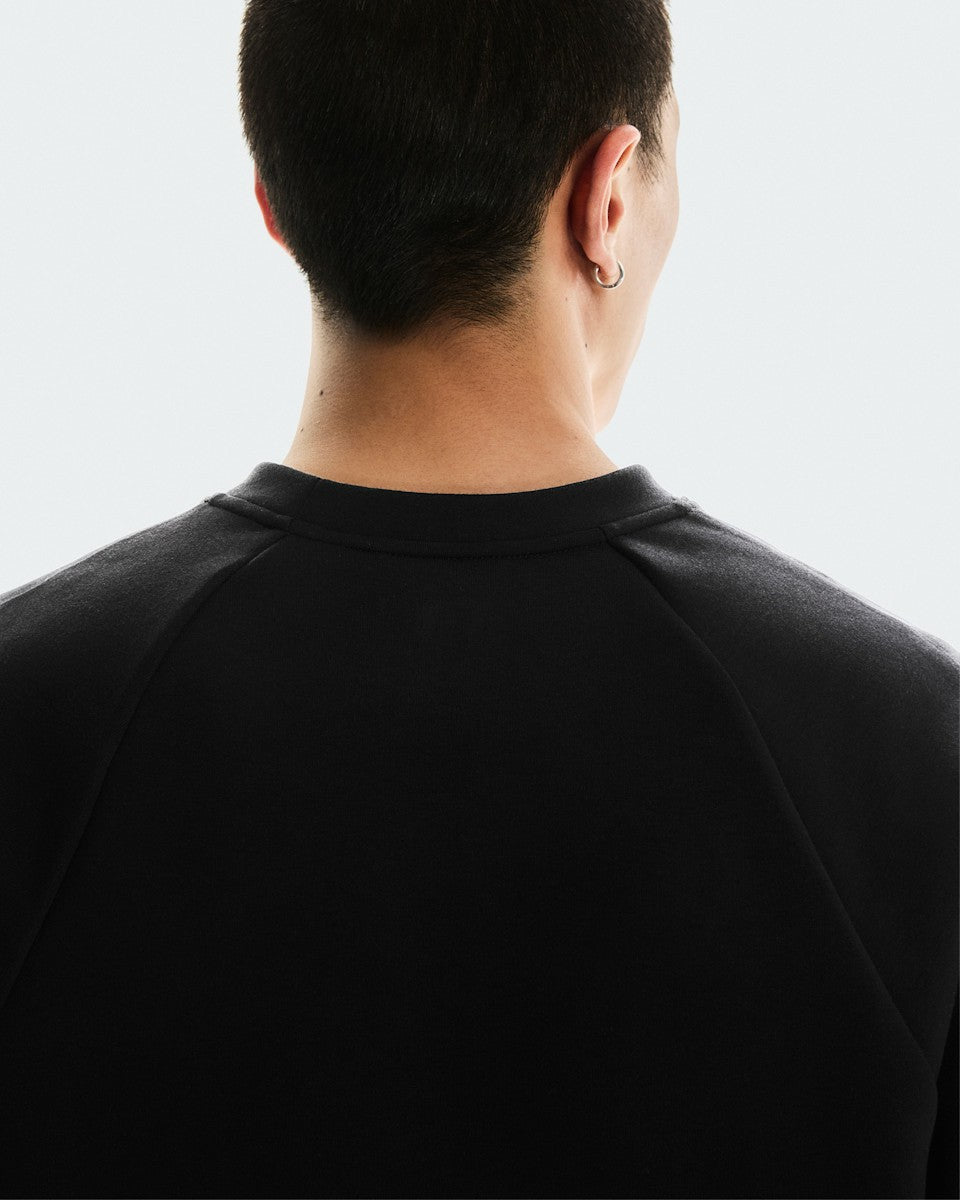 On United States Quality | Men's Focus Tech Crew - Black