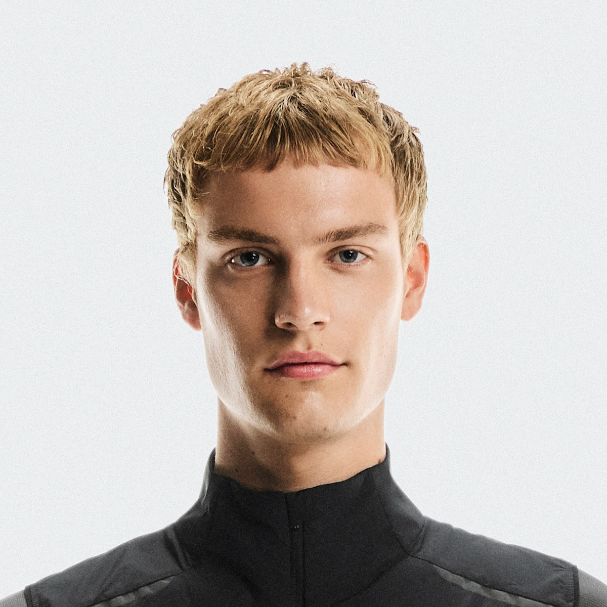 On United States Recommended | Men's Weather Vest - Black/Eclipse