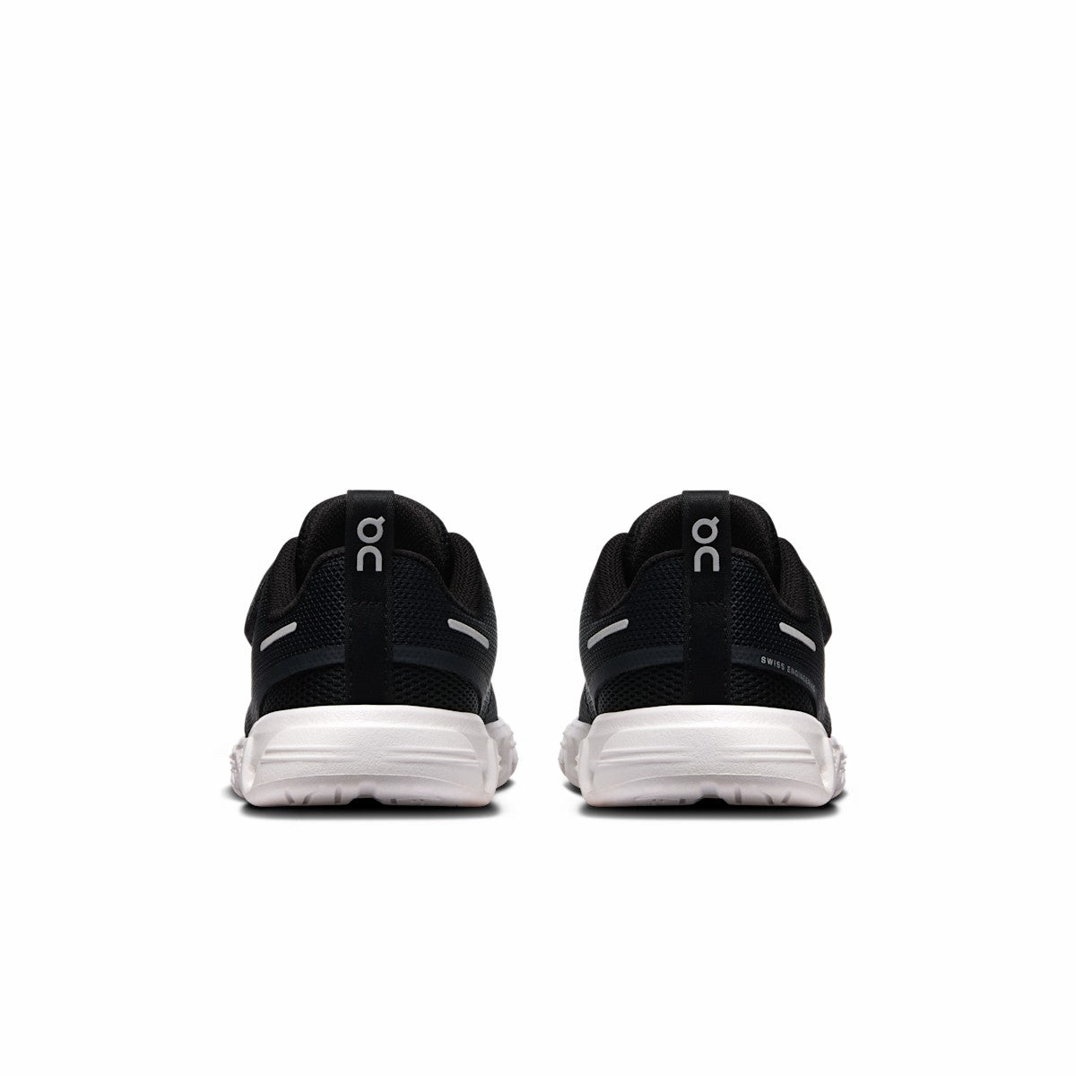 On United States Trending | Cloud Dash - Black/White